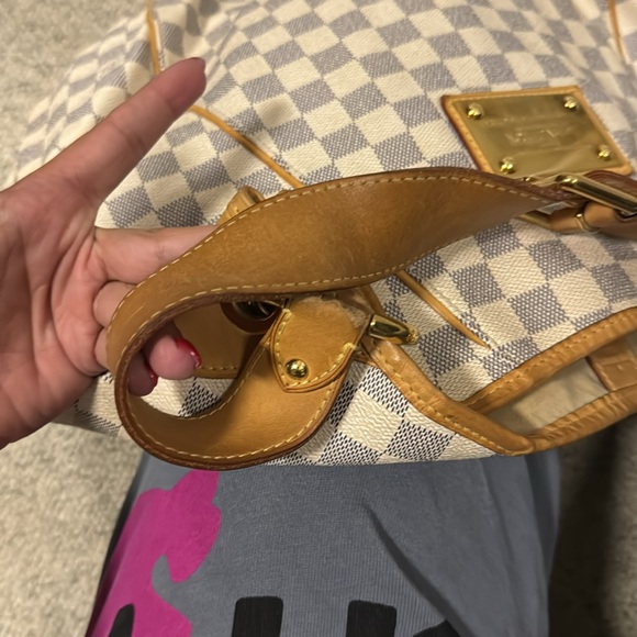 Louis Vuitton Azur Galleria - Picture 6 of 7